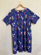 Load image into Gallery viewer, Ready Made Bush Magic Short Sleeve Stretch Frock. Size L 22/24