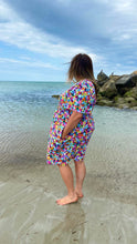 Load image into Gallery viewer, Ditsy Short Sleeve Stretch Frock. SIZE M (18/20)