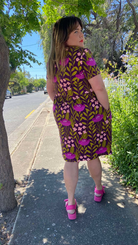 Violet Femmes Short Sleeve Stretch Frock. SIZE XS (10/12)